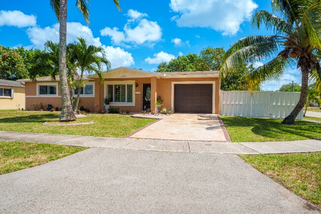 Foto del edificio - 6280 NW 14th Pl