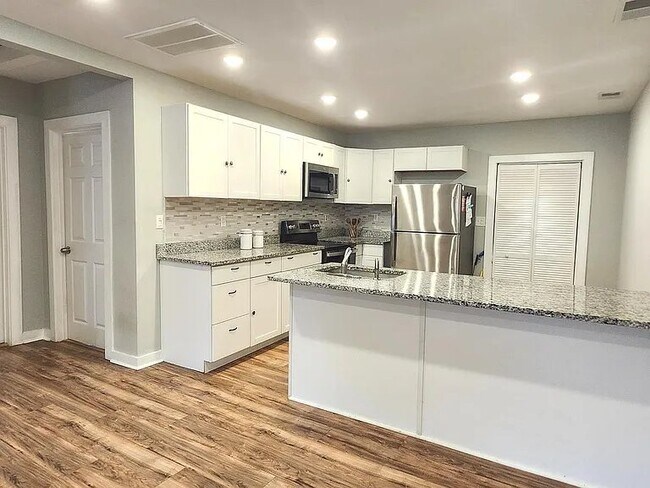 Foto del edificio - 320 3rd St