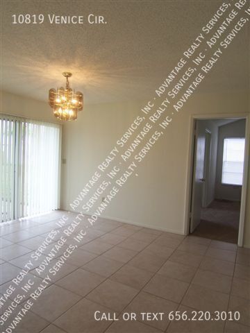 Foto del edificio - 10819 Venice Cir
