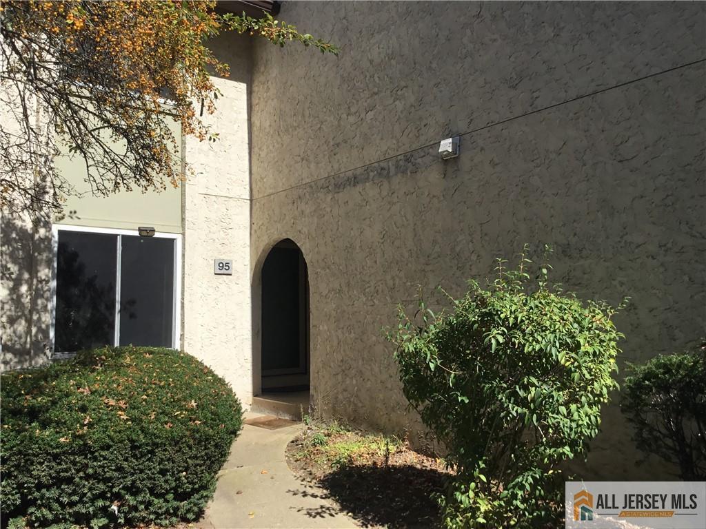 Foto del edificio - 95 Thoreau Dr