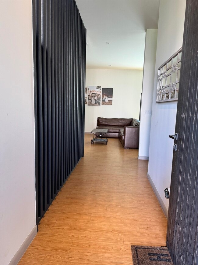 Foto del edificio - 7219 Rocio Dr