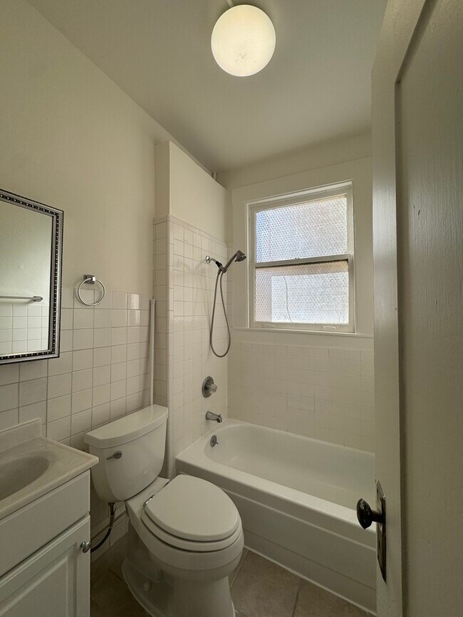 Foto del edificio - 1490 Pine St