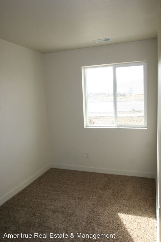 Foto del edificio - 3 br, 2.5 bath House - 223 N 680 E