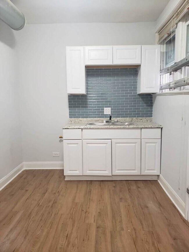 Foto del edificio - 936 E 80th St
