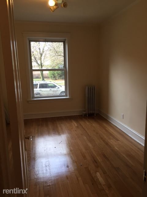 Building Photo - 2 br, 1 bath  - 7031 N Ridge Blvd