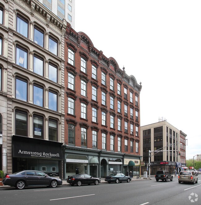 Building Photo - Maison Morneault