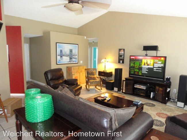 Building Photo - 7879 Moss Pointe Trl E