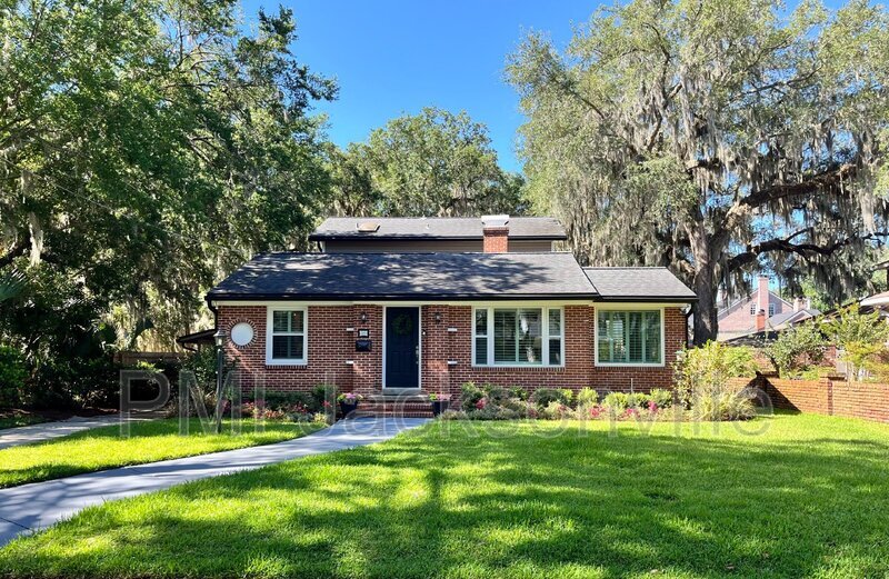 Foto principal - 820 Inwood Terrace