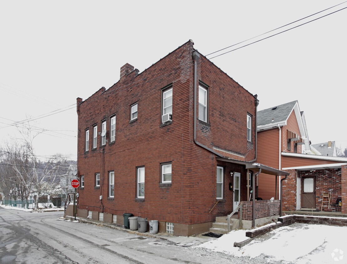 Building Photo - 310 29th St