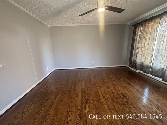 Foto del edificio - 449 Missimer Ln