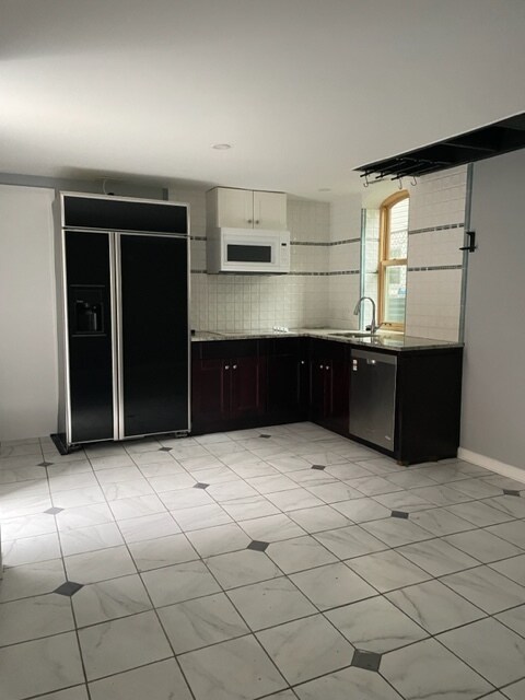 Kitchen - 4413 38th St