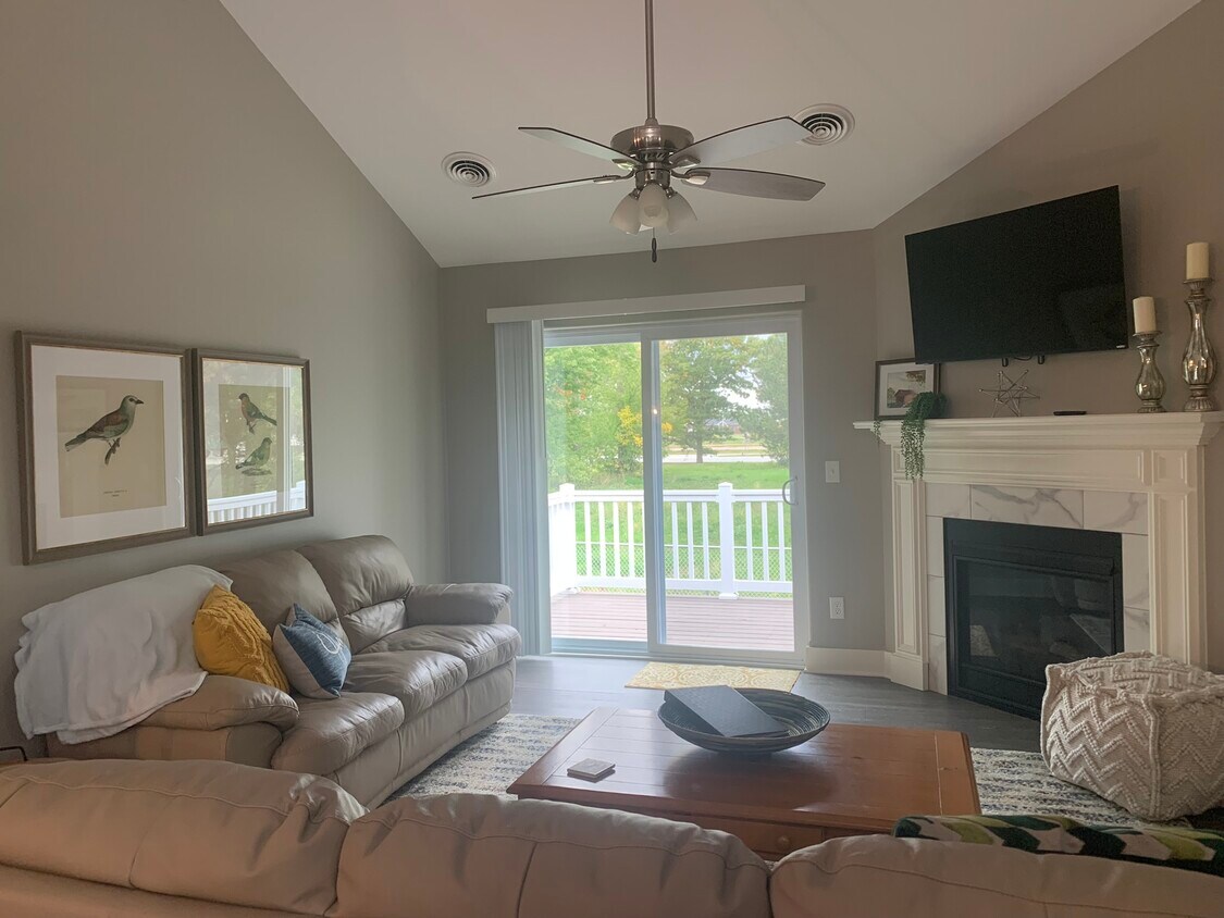 2938 Shanes Way, Bettendorf, IA 52722 Condo for Rent in Bettendorf, IA