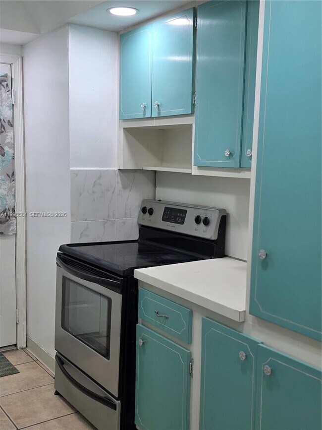 Foto del edificio - 300 NE 191st St