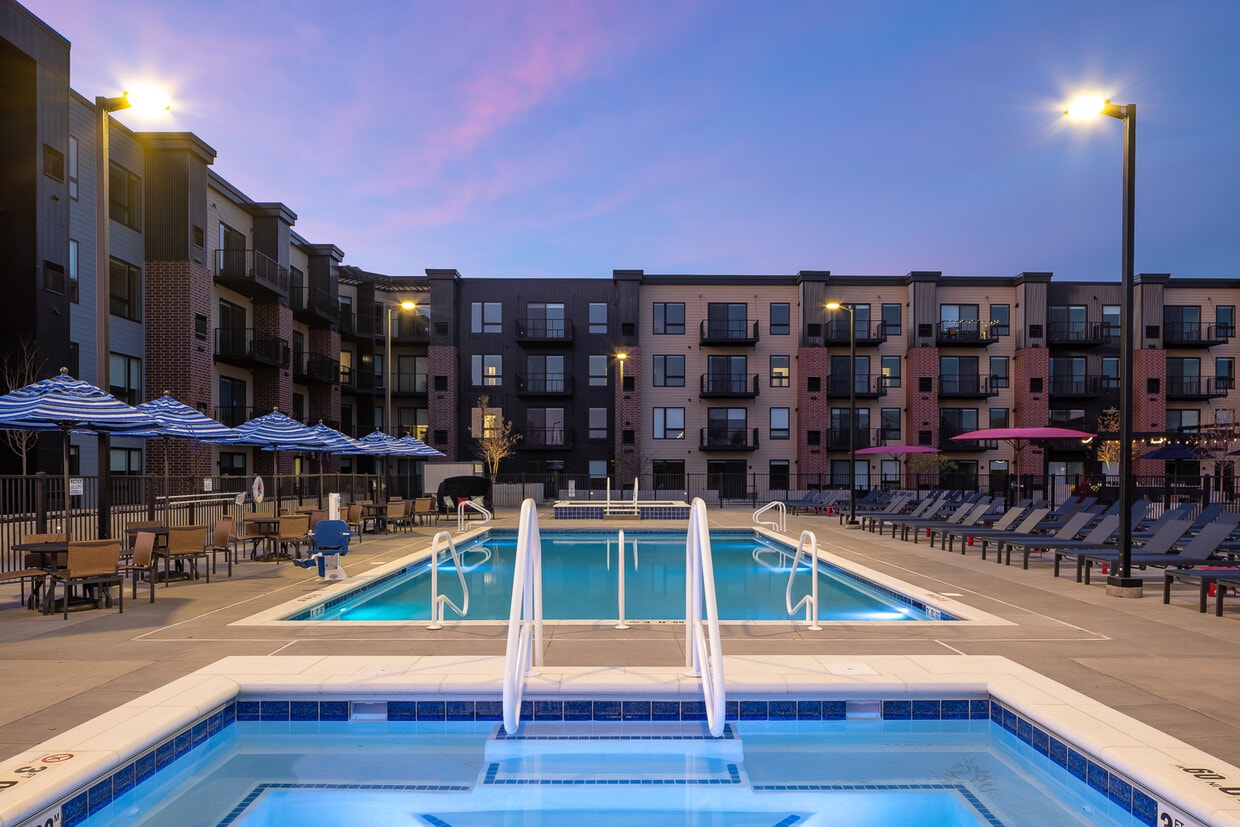 The Ruby Rentals in Saint Anthony at 3750 Silver Lake Rd NE Saint