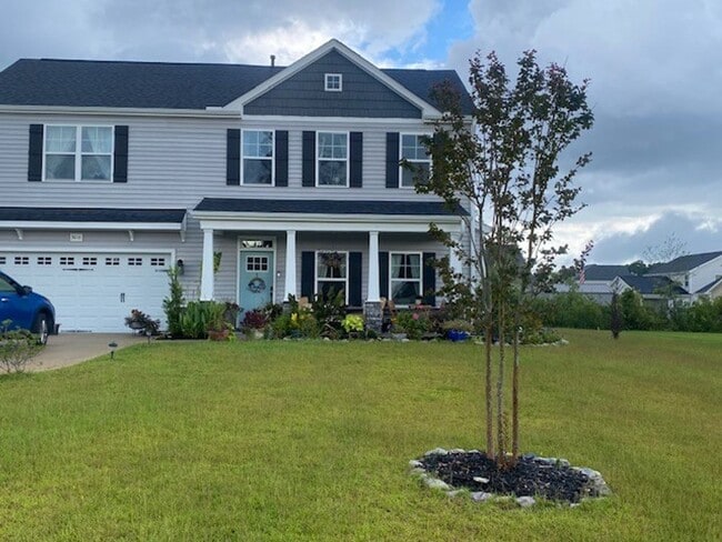 Building Photo - Beautifully furnished 3 bed 2.5 bath home in Leland