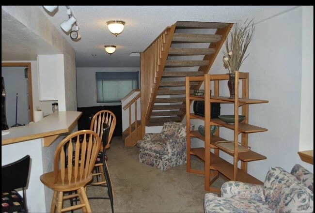 Building Photo - 2873 Springdale Ln