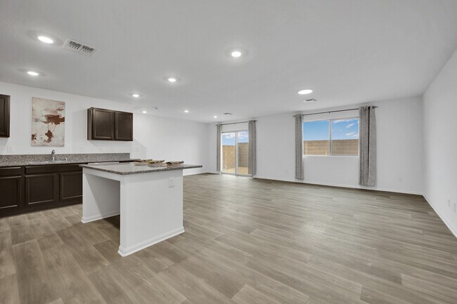 Foto del edificio - 6050 Swift Lariat St