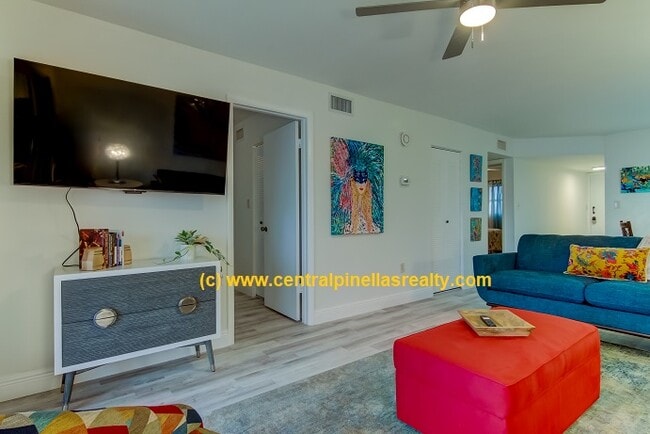 Building Photo - 175 116th Ave