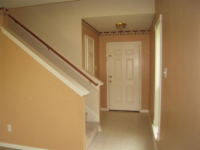 Building Photo - 4242 Daisy Meadow Dr