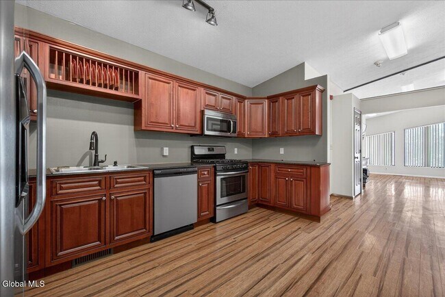 Building Photo - 54 Freemans Bridge Rd