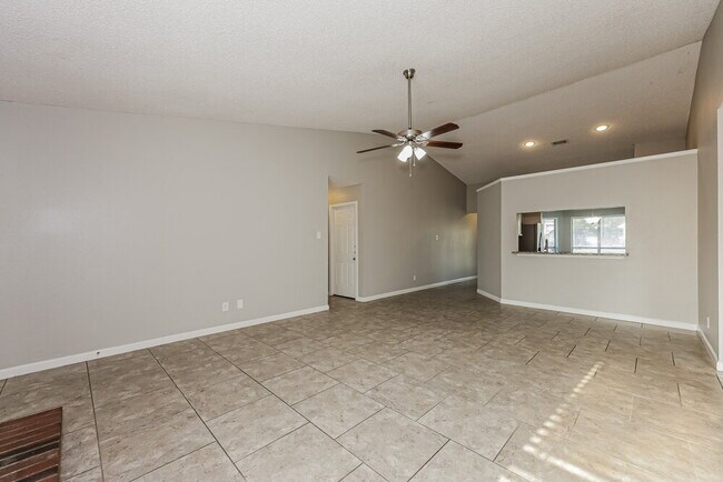 Foto del edificio - 4214 Worth Forest Dr