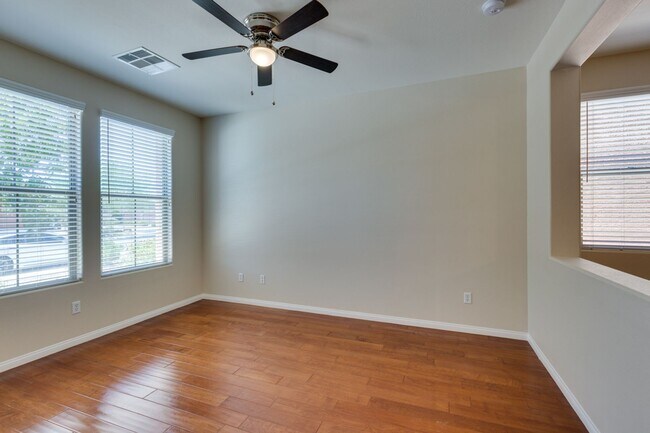 Building Photo - WOW! EXCEPTIONAL ONE STORY HOME!