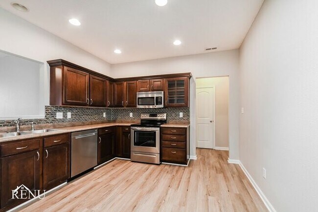 Foto del edificio - 4258 Amesbury Pl