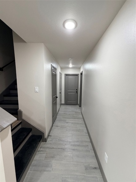 Foto del edificio - 5400 Pine Ave