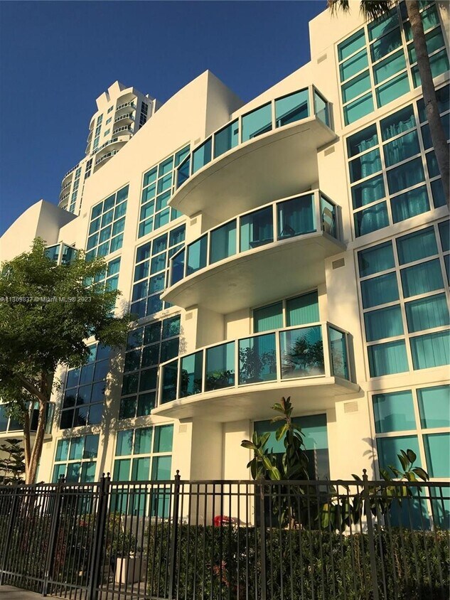 1945 S Ocean Dr Unit M4, Hallandale Beach, FL 33009 Condo for Rent in