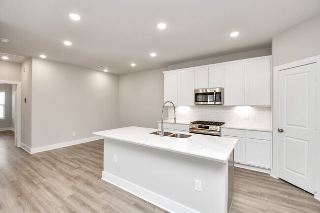 Foto del edificio - 21034 Shore Oak Dr