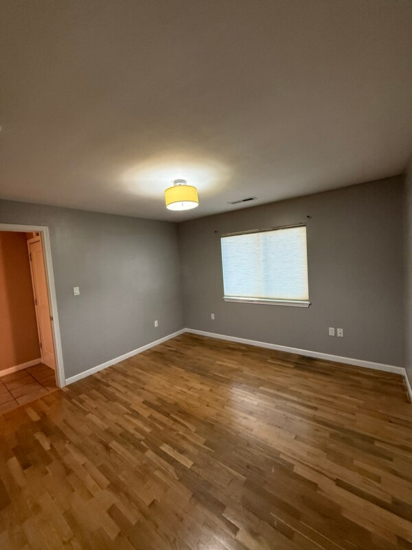 Foto del edificio - 1325 Garrison Ave