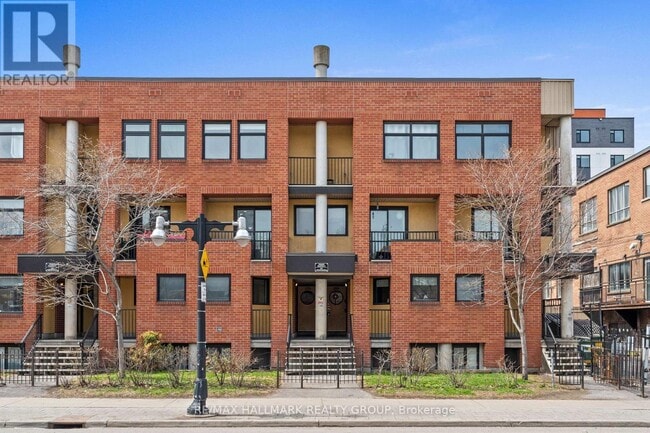 Building Photo - 270 King Edward Ave