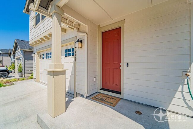 Building Photo - 9908 NE 104th Way