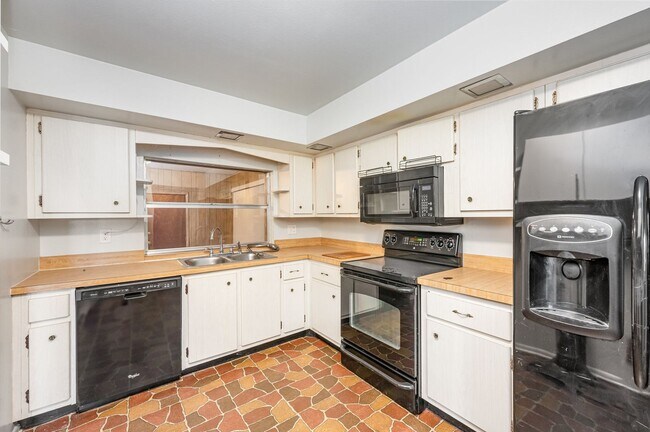 Foto del edificio - 4320 Beacon Ave