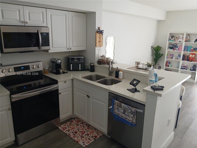 Foto del edificio - 5085 NW 7th St