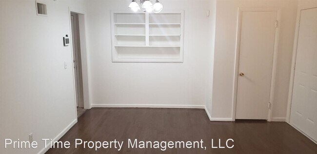 Foto del edificio - 3 br, 1 bath House - 10405 E 69th Street