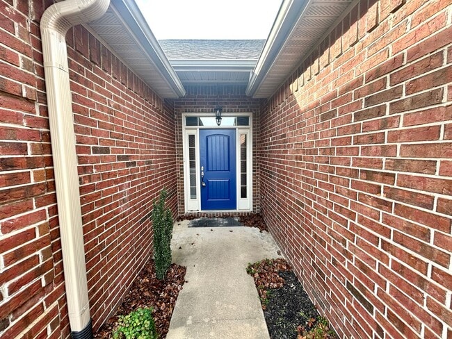 Building Photo - Updated 3 Bed / 2 Bath Home - Conveniently located in the Heart of Centerton!