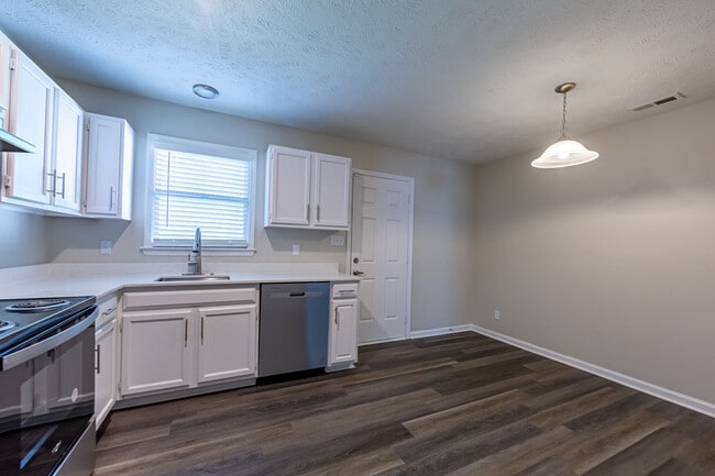 Building Photo - Cape Fear Townhomes