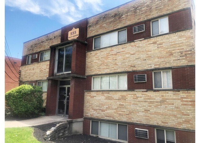 Foto del edificio - 555 Lowell Ave