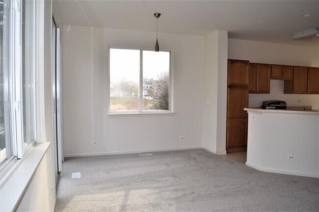 Foto del edificio - 4300 Blue Iris Ct