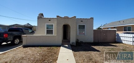 Building Photo - 215 N Benwiley Ave