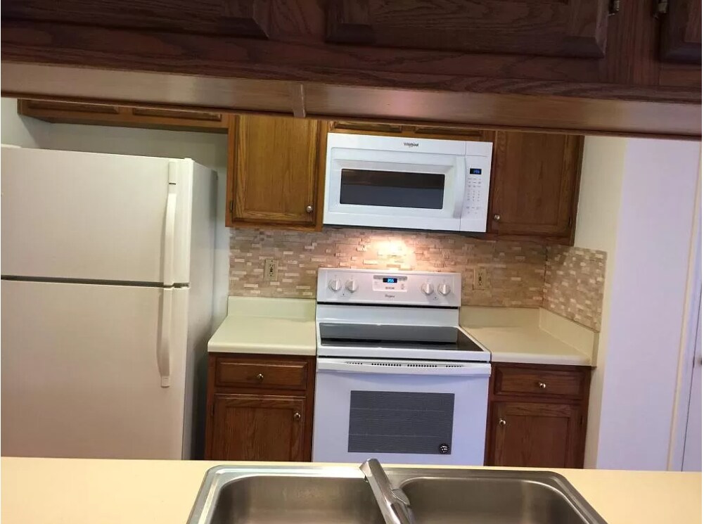 Foto principal - 615 Himes Ave
