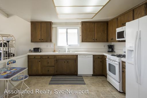 Building Photo - 402 E Oceanfront