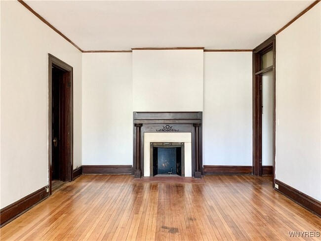 Building Photo - 242 Bryant St