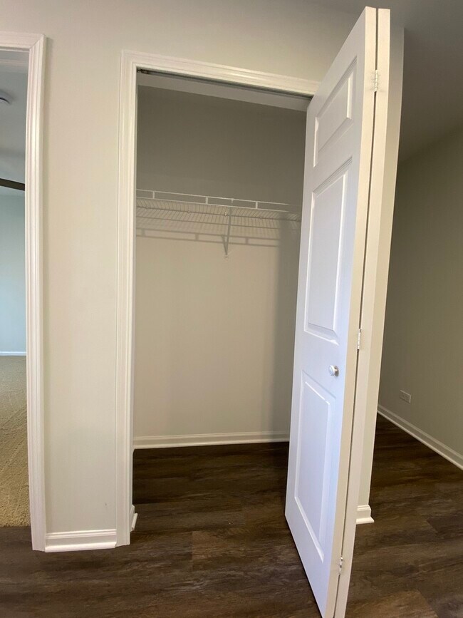 Building Photo - 5363 Danbury Cir
