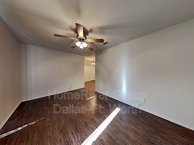 Building Photo - 2302 Coleman Ave