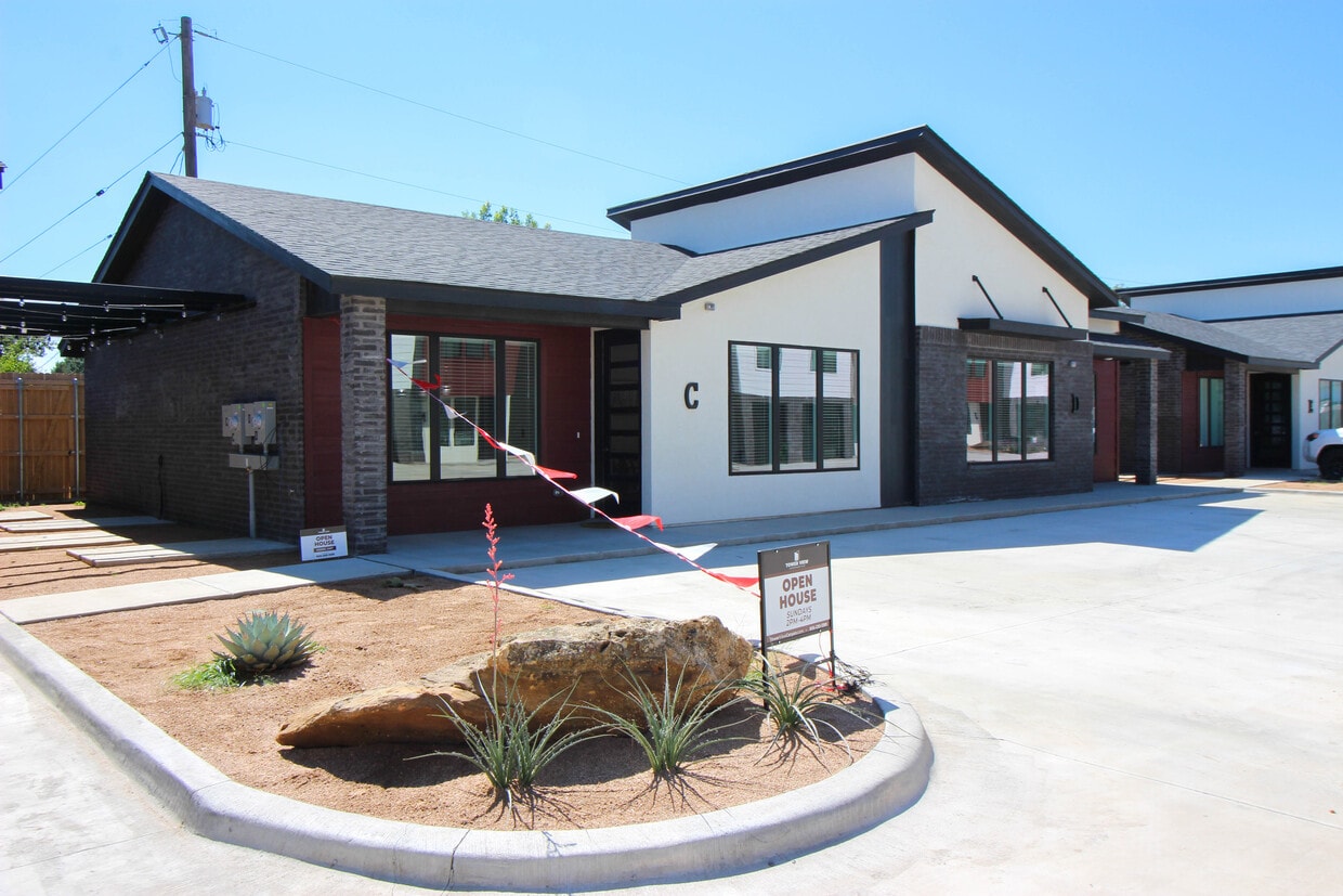 406 38th St, Canyon, TX 79015 Townhome Rentals in Canyon TX