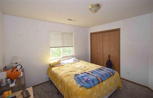 Foto del edificio - AUGUST 1ST, 2026.  2 Bedroom condominium o...