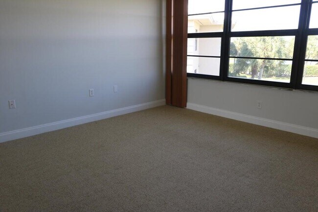 Foto del edificio - 3507 Village Blvd
