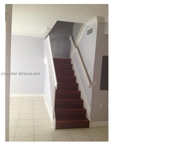 Building Photo - 6104 NW 114th Pl